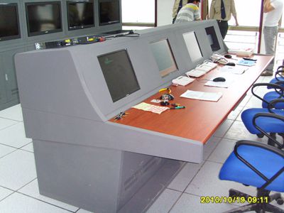 CON-13 操作臺